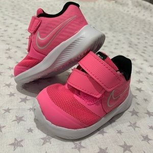 Baby Nike Star Runner Hot Pink 2C